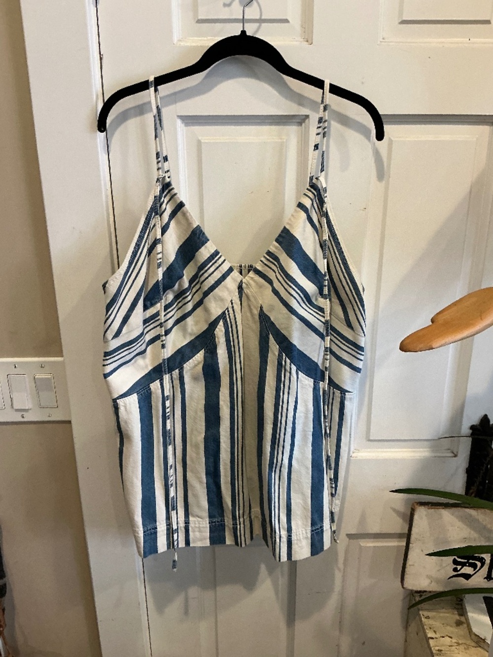 Universal Thread skirt and tank set! Brand new with tags!